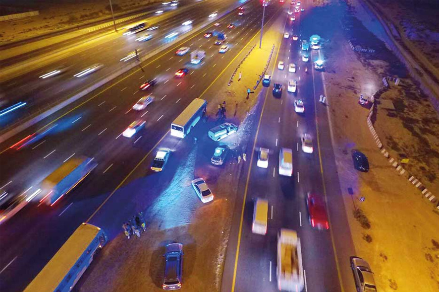 Roadside prayers in Dubai - drivers face AED 500 fine