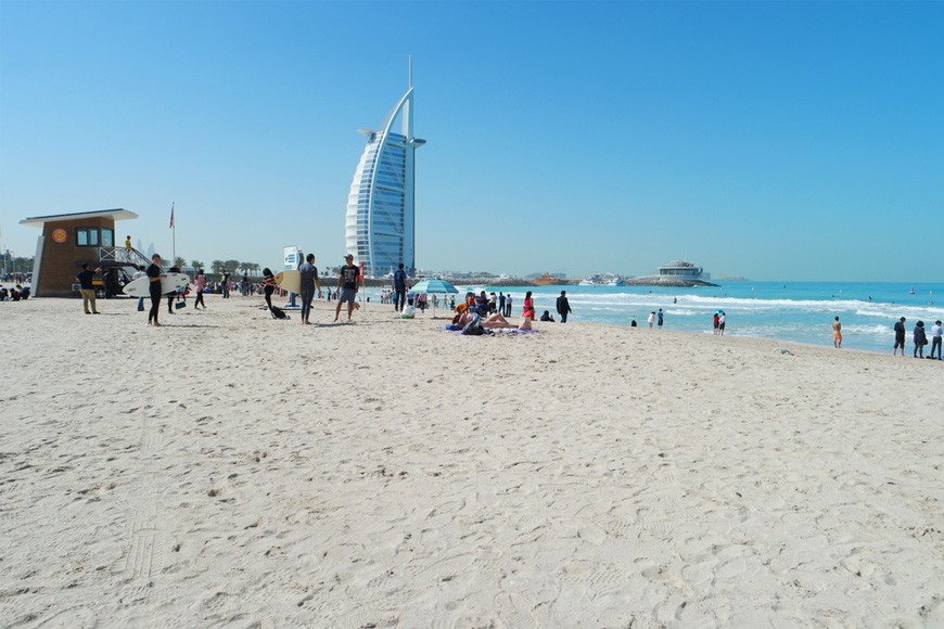 Dress code at Dubai beaches