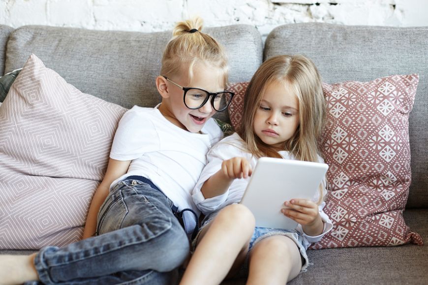 Keep Devices Away, Go Outdoors and Play Keep Devices Away, Go Outdoors and Play