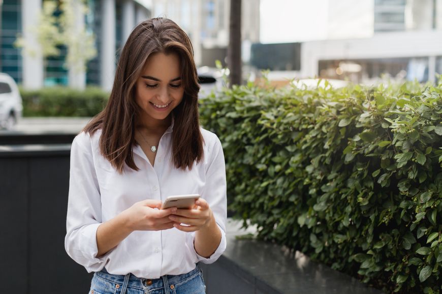 Smart Phones and It's Relation with De Quervain's Tenosynovitis Smart Phones and It's Relation with De Quervain's Tenosynovitis