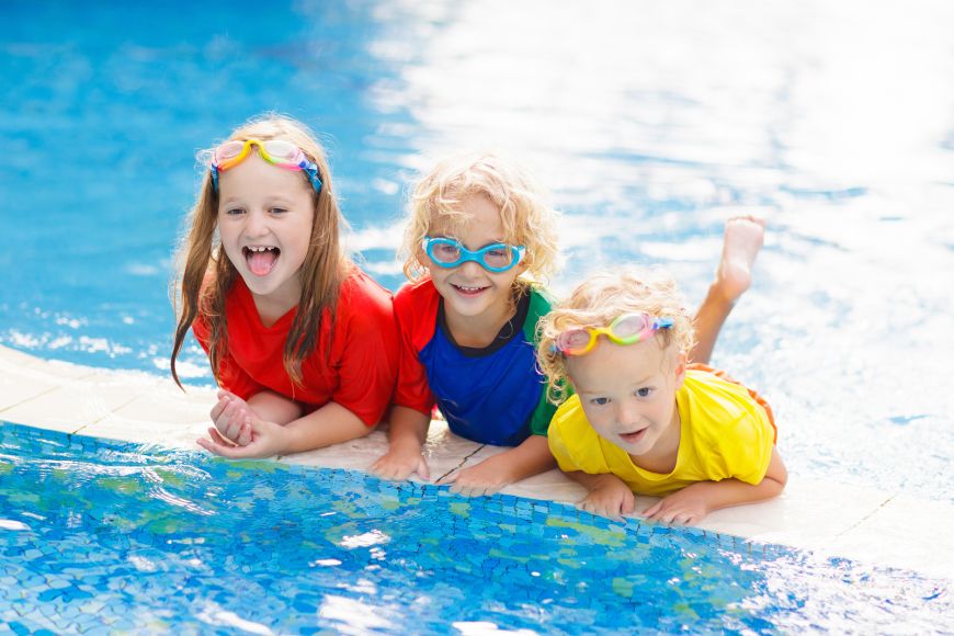 Keeping Kids Happy, Safe and Healthy During Holiday Travels Keeping Kids Happy, Safe and Healthy During Holiday Travels