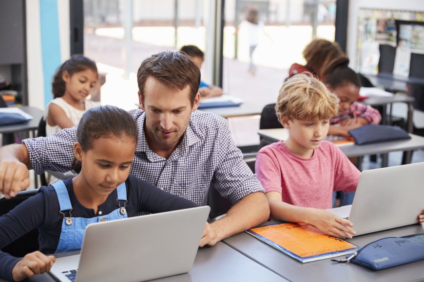Schools in Dubai: Exploring Digital Citizenship Schools in Dubai: Exploring Digital Citizenship