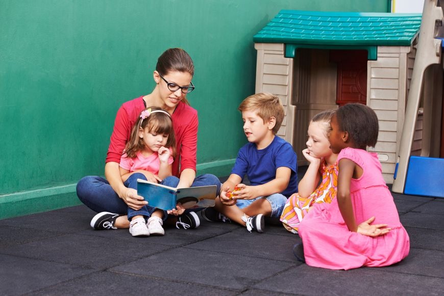 Nursery or Nanny: Find Out What is a Better Choice Nursery or Nanny: Find Out What is a Better Choice