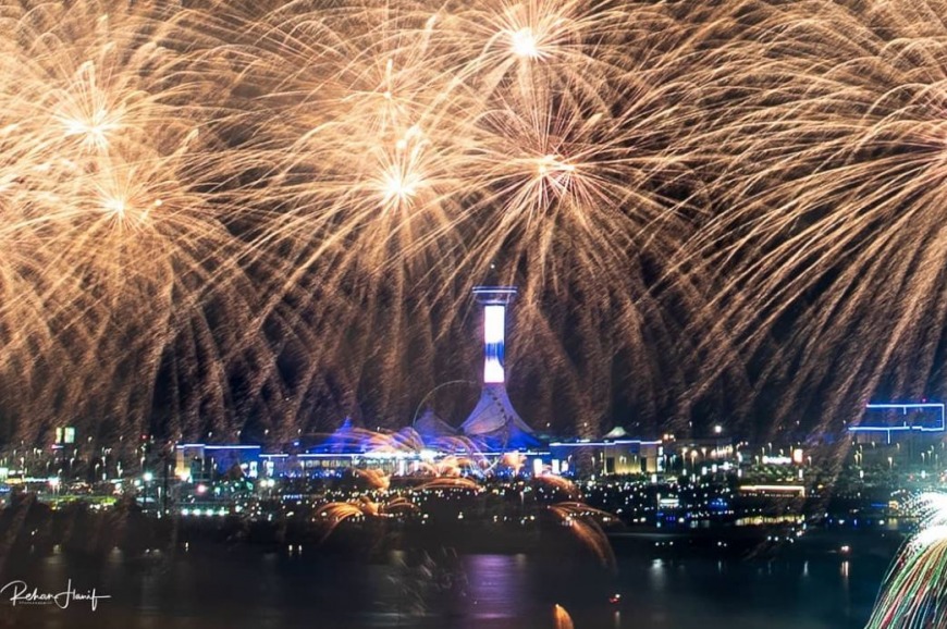 Abu Dhabi's Yas Island show captured by @fotosnappist