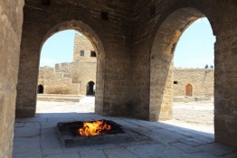 A Guide to Yanar Dag and Natural Fires in Azerbaijan