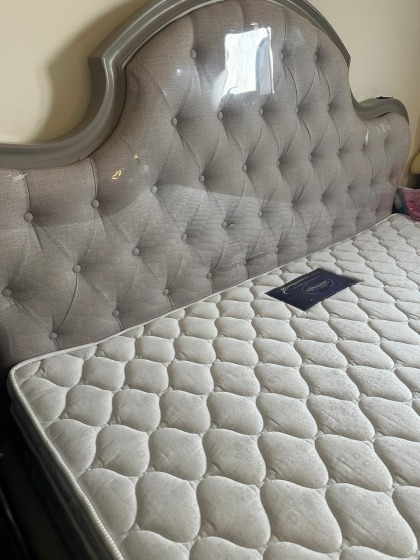 Bed with Matress